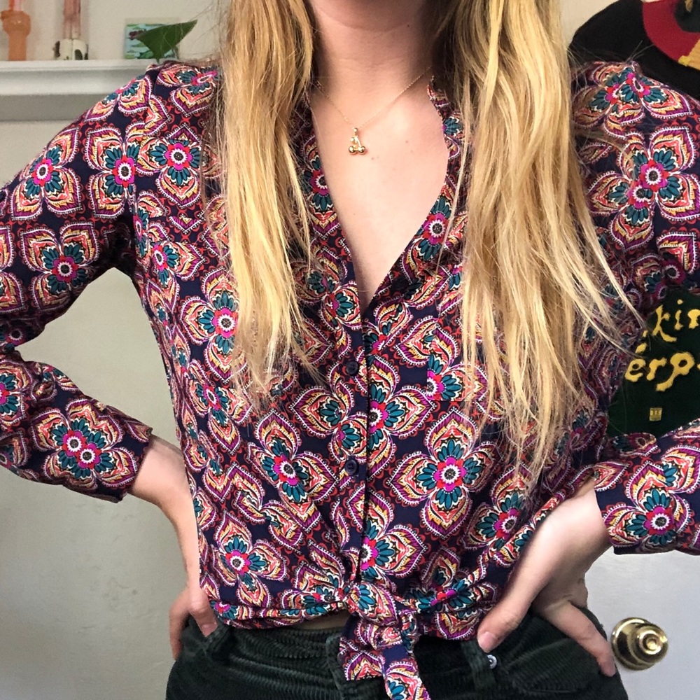 groovy express button up
